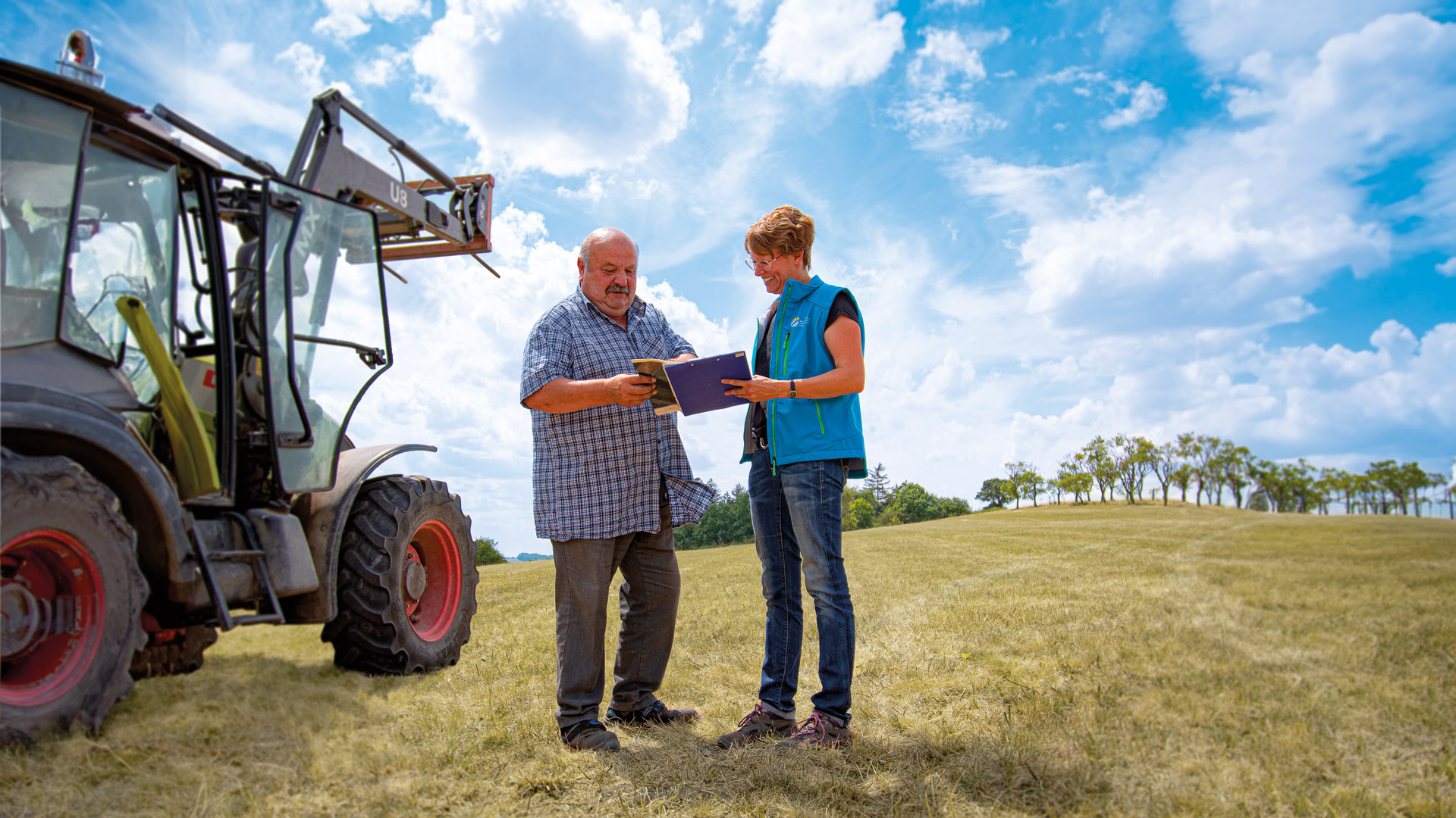 Naturtalent Stefanie Schwarz mit einem Landwirt